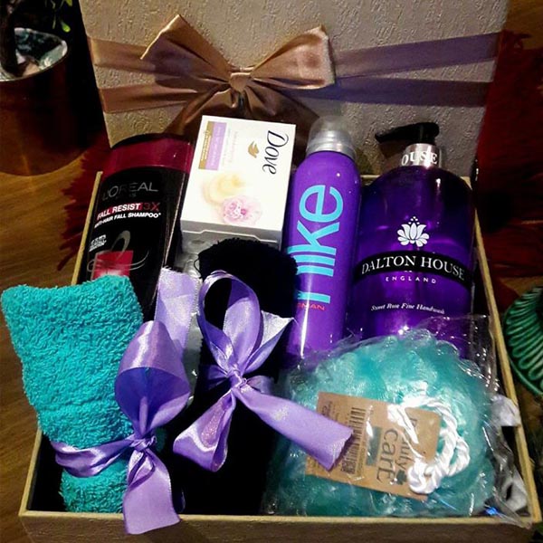 BEAUTIFUL GIFT PACK FOR HER