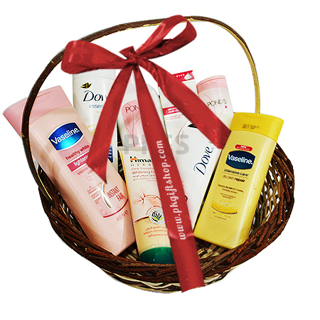 ESSENTIAL BEAUTY BASKET FOR HER