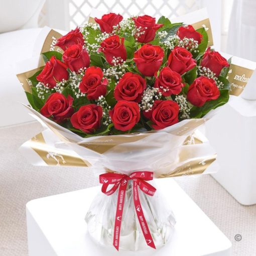 MAJESTIC RED ROSES