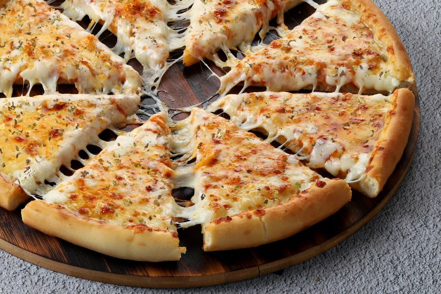 MARGHERITA LARGE PIZZA DEAL FROM DOMINO'S