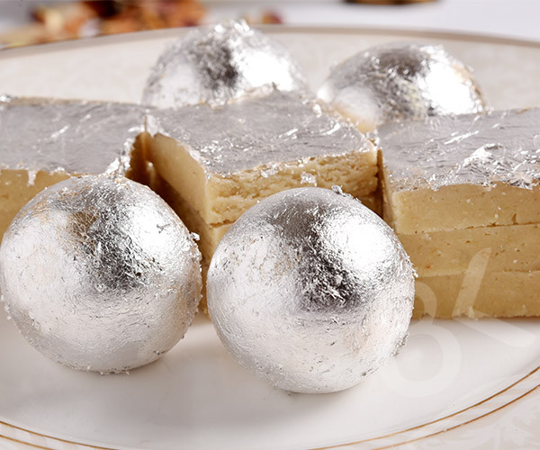 2 KG KAJU DELIGHTS- BUNDU KHAN SWEETS