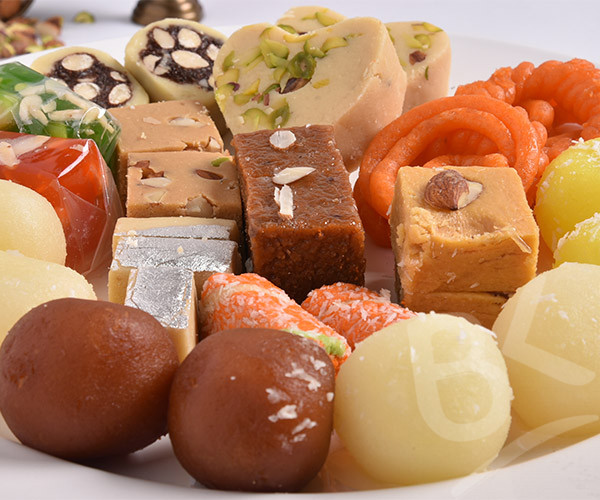 2 KG ASSORTED BOX 2- BUNDU KHAN SWEETS