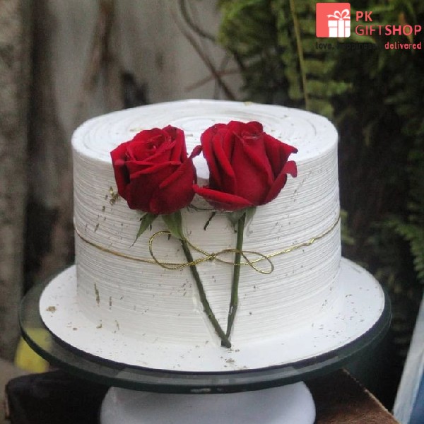 UNDYED RED ROSES CAKE