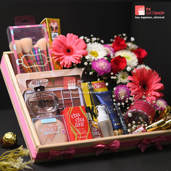 ROYAL BRANDED BASKET FOR HER
