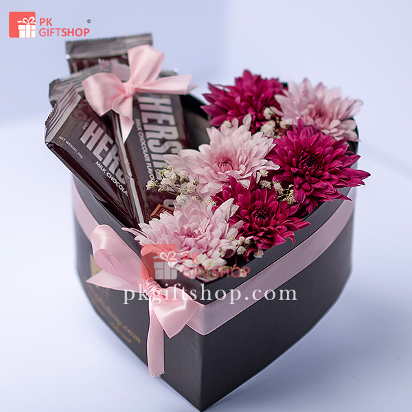 BLOOM & BITE HEART BOX